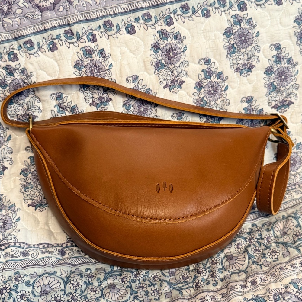 Portland Leather Goods Medium Koala Sling Bag